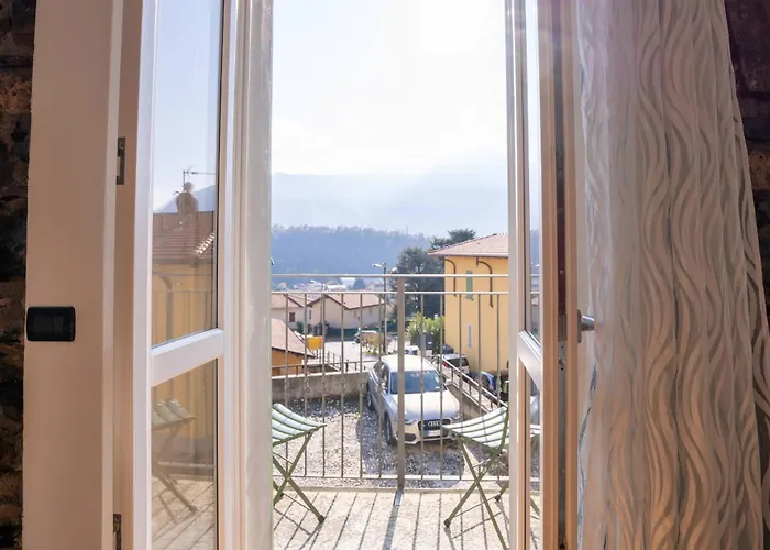 Apartment In -